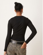 crew neck long sve bodysuit in black
